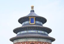 Trump, Xi Pledge Stronger Ties as High-Stakes Beijing Summit Begins